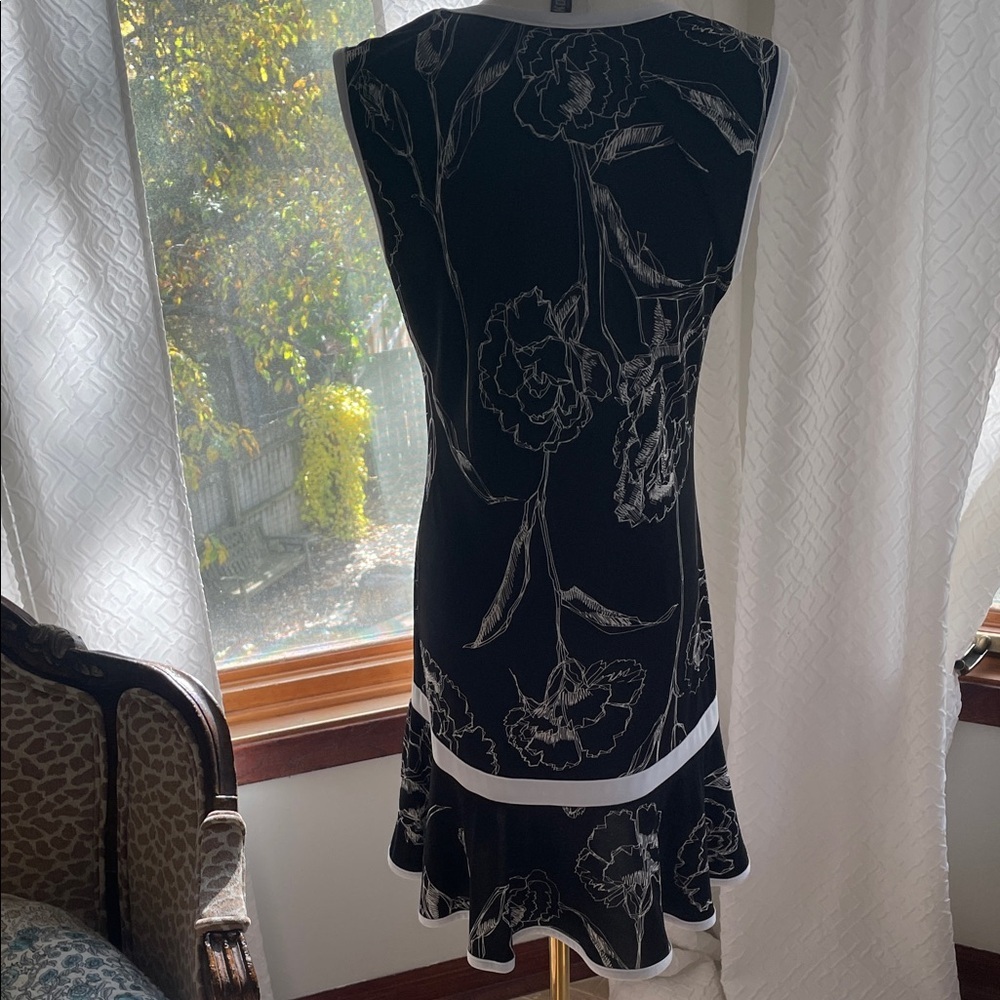 Kollontai Canada Elegant Black and White Floral Dress Medium EUC Flapper - Picture 8 of 8